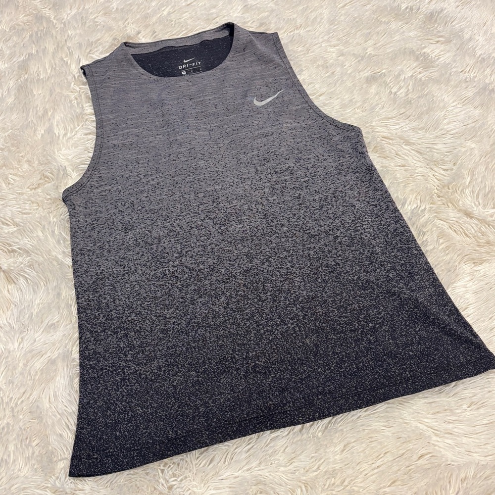 Nike Women’s Medalist Dri-fit Running tank Gray & Black size medium - Picture 2 of 10